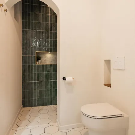 Moodee - Piata Sfatului * Braşov