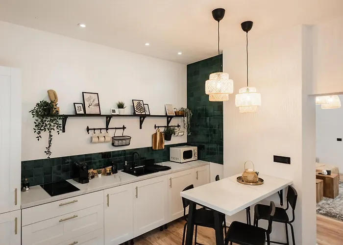 Moodee - Piata Sfatului Brasov